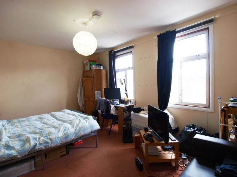 2 bedrooms flat, 1-2 Flat C Plender Street Camden Town London