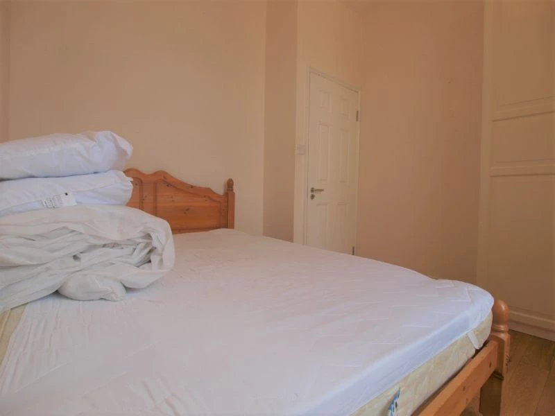 1 bedroom flat, 12 A Chapel Market Islington London