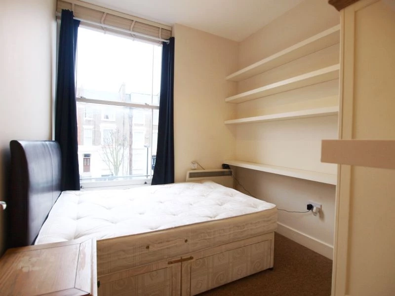 2 bedrooms flat, 34 Flat 2 Lorraine Road Holloway London