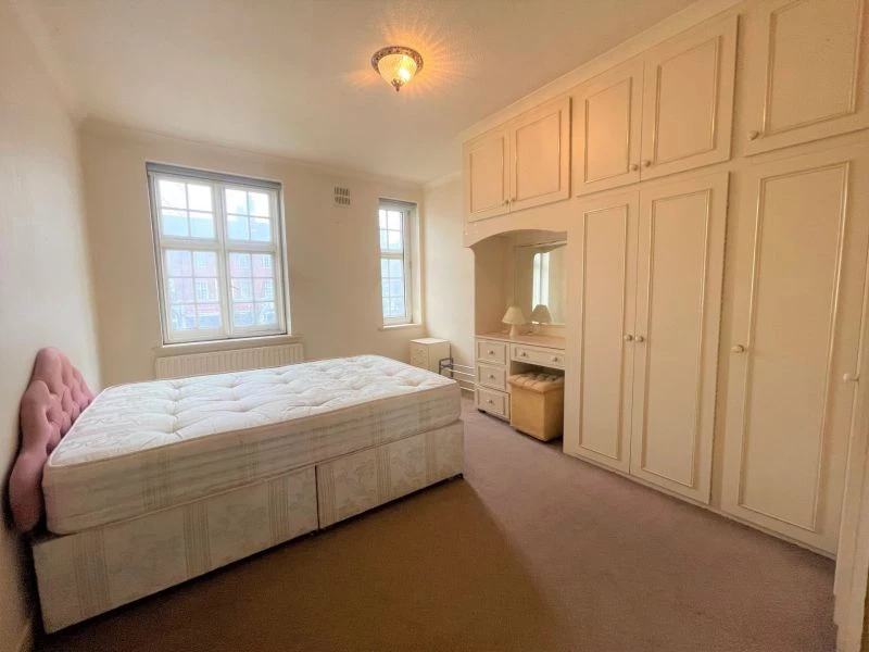 2 bedrooms flat, 28a Falloden Way East Finchley London