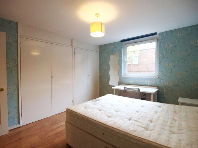 3 bedrooms flat, 26 Beachcroft Way Archway London