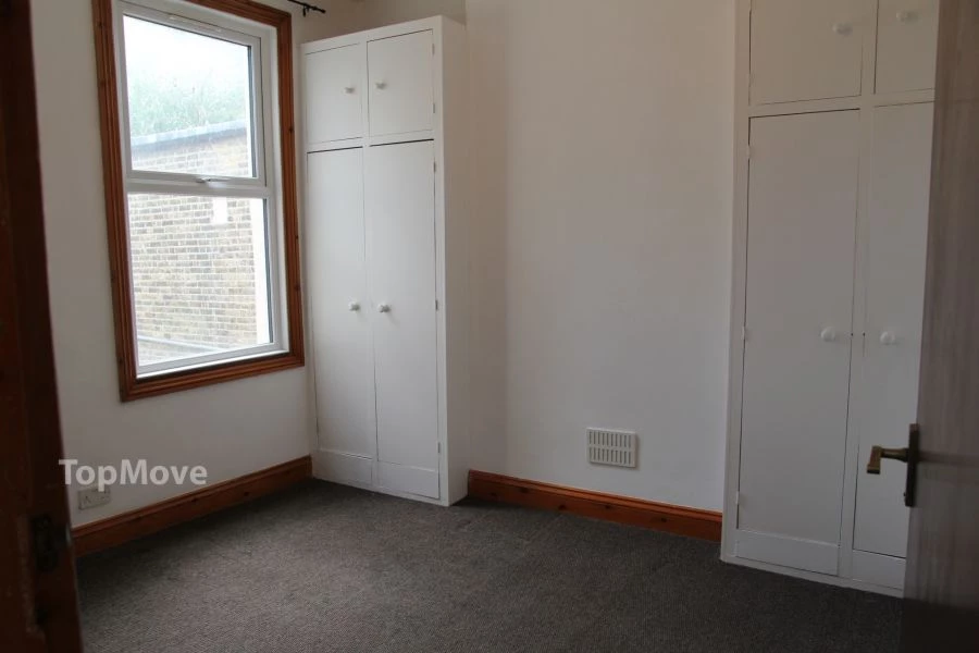 3 bedrooms flat, 3 2 Newhaven Rd Selhurst Croydon Croydon