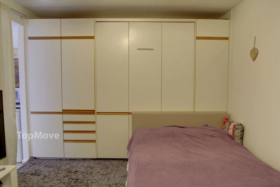 1 bedroom studio, 14 Shinners Close South Norwood Croydon Surrey
