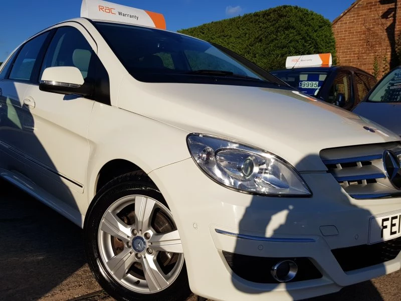 Mercedes-Benz B Class B180 CDI SE 5-Door *AUTOMATIC* & *ONLY 18,000 MILES* 2011