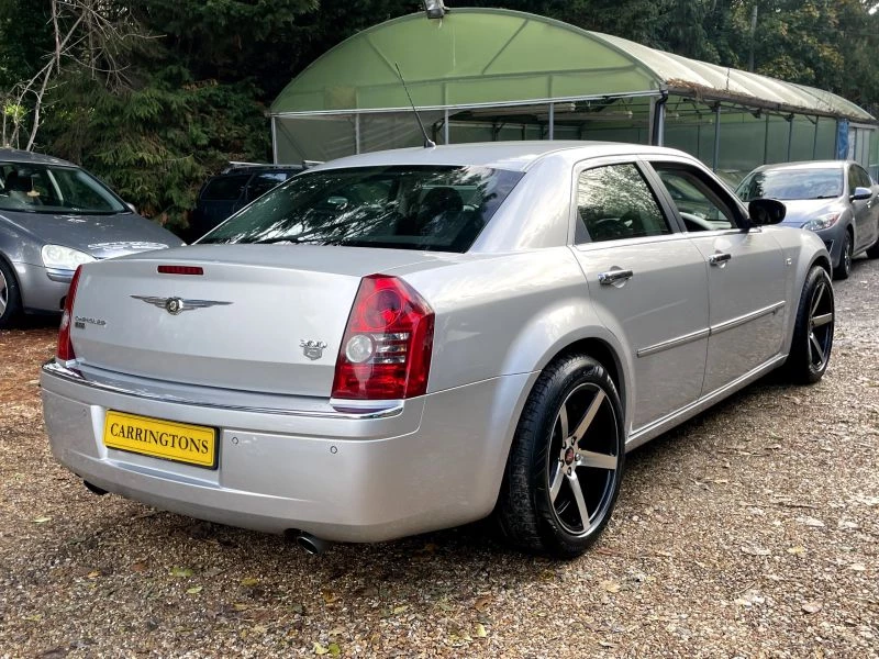 Chrysler 300C 3.0 CRD V6 LUX Saloon 4dr Diesel Automatic [215 g/km, 218 bhp] 2009