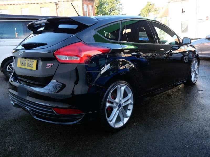 Ford Focus 2.0T EcoBoost ST-3 Euro 6 [s/s] [250 ps] 5dr 2018