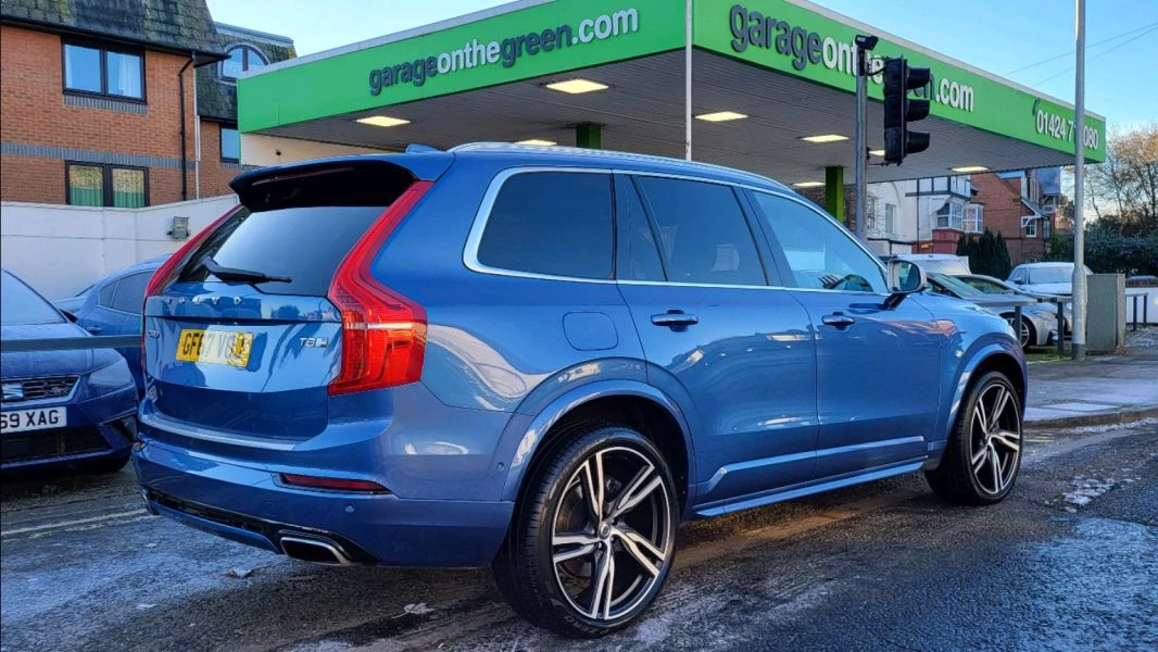 Volvo XC90 2.0h T8 Twin Engine 10.4kWh R-Design Pro 5dr Petrol Plug-in Hybrid Auto 4WD Euro 6 [s/s] [407 ps] 2017