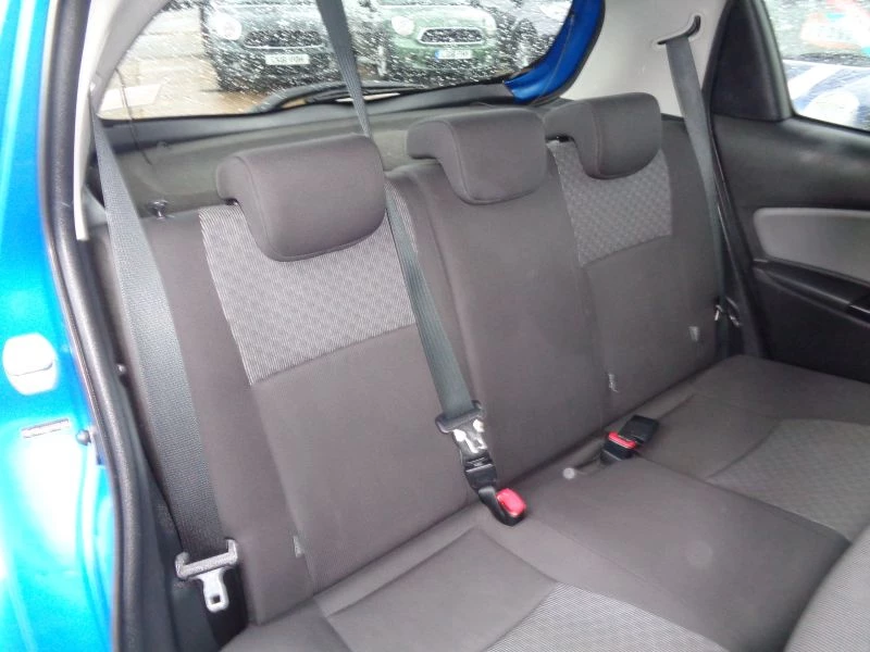 Toyota Yaris 1.3 VVT-I ICON 5-Door 2014