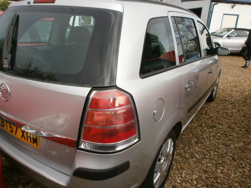 Vauxhall Zafira 1.6i Life 5dr 2007