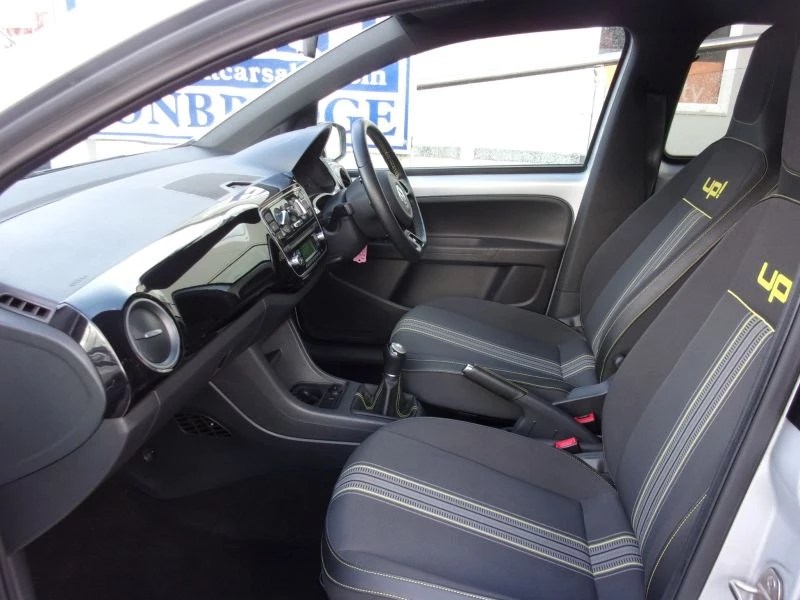Volkswagen Up 1.0 Street up! Hatchback 5dr Petrol Manual Euro 5 [75 ps] 2015