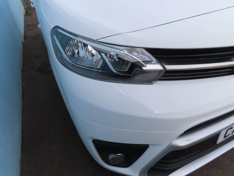 Toyota ProAce COMFORT 1.6 D 115 SAT NAV HEAD UP DISPLAY AIR CON MWB NO VAT 2018