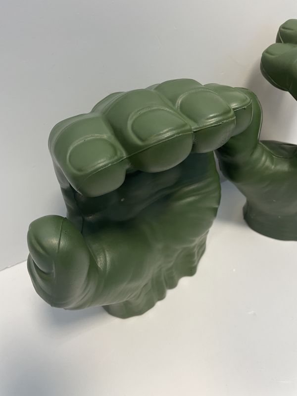 Hulk grip fists