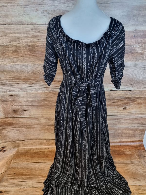 Black pattern maxi dress