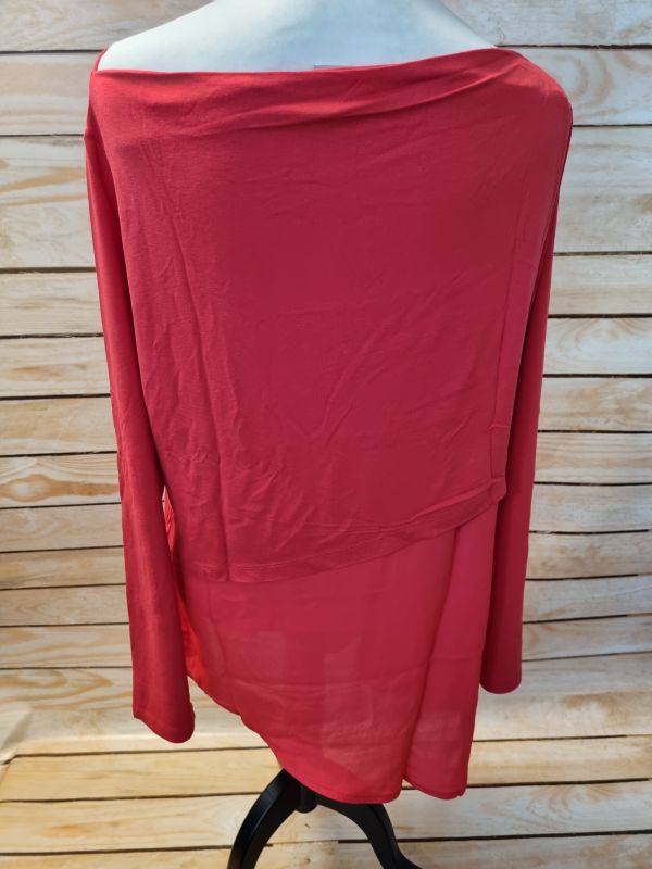 Long sleeved red top