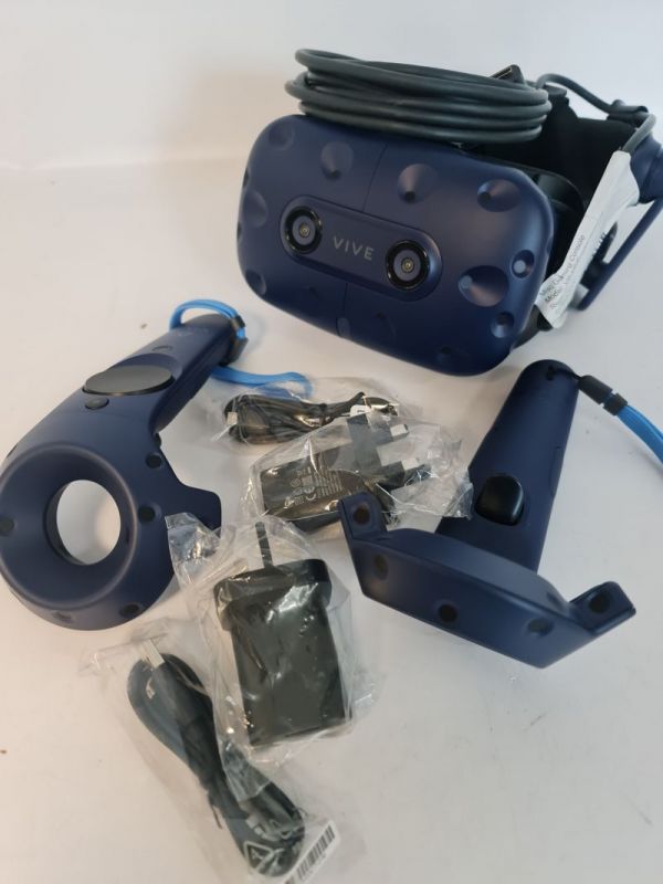 HTC VIVE PRO Premium VR Kit