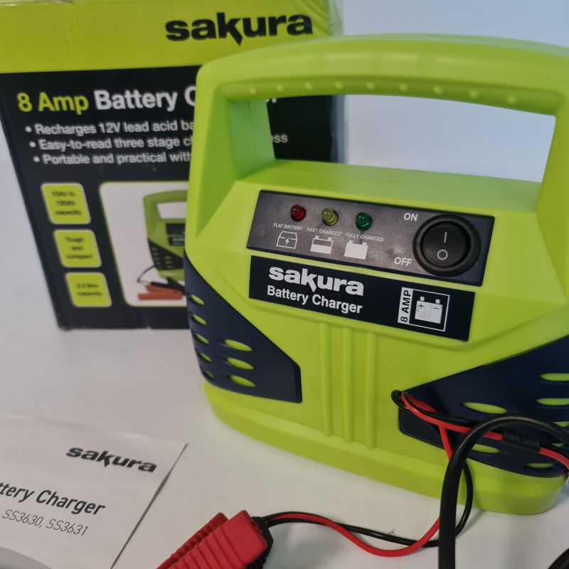 Sakura 8 Amp 12 V Car Battery Charger