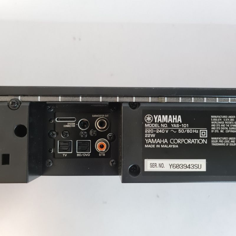 Yamaha SoundBar with Built-In Subwoofer