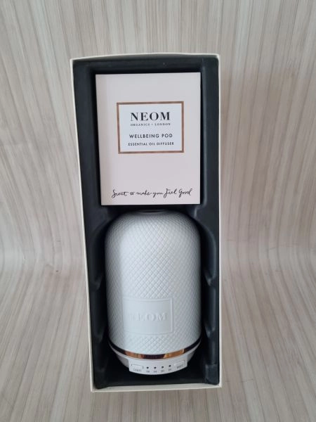 Neom oil diffuser