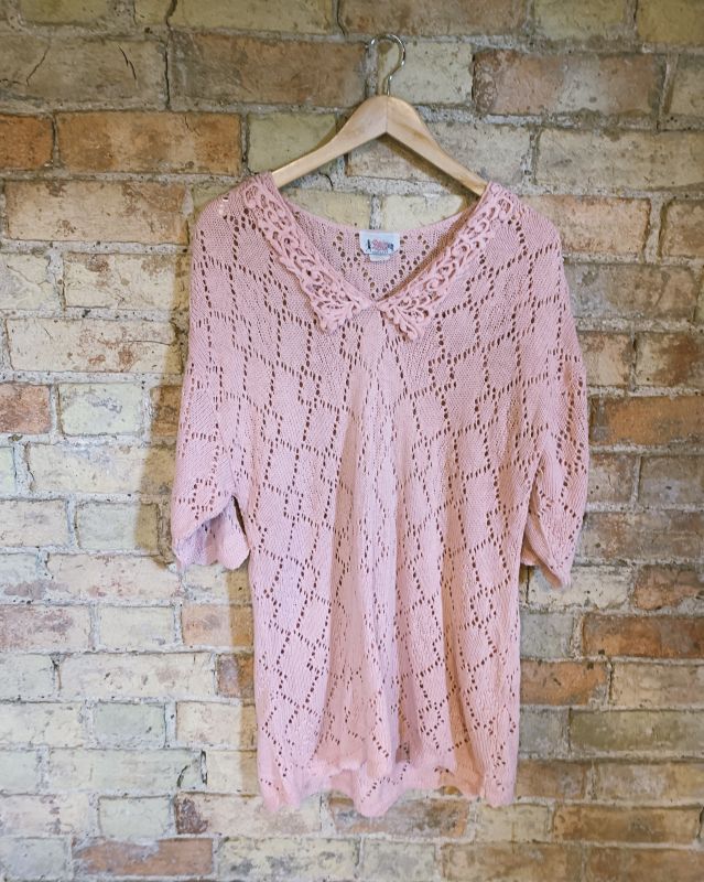 Vintage 1990s pink knitted top Size L
