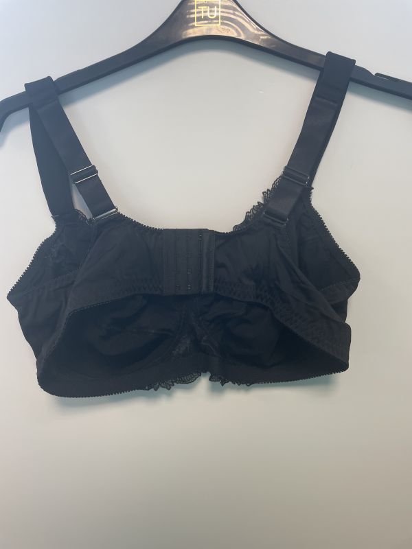 Brand New Black bra 46D