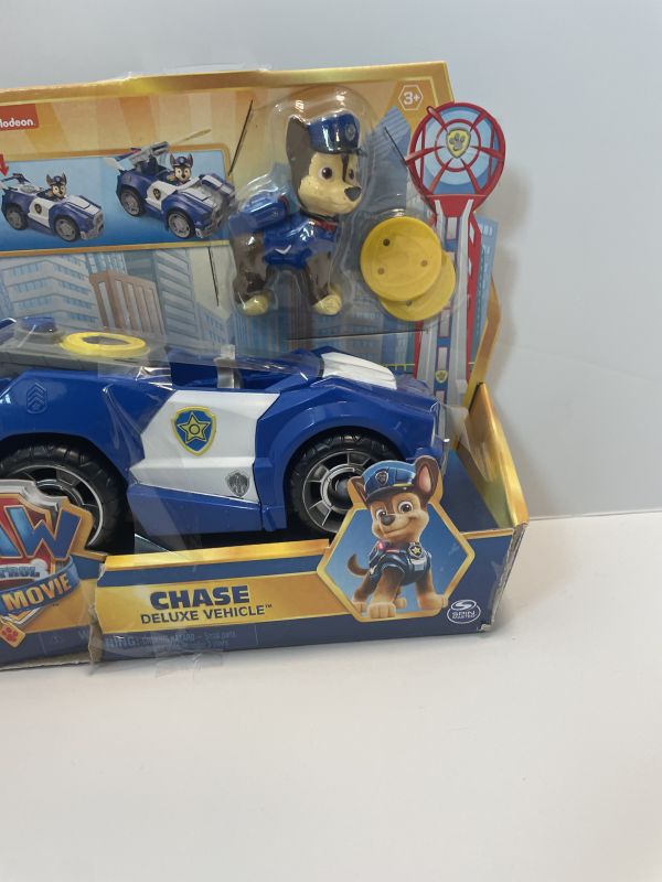 Paw patrol chase deluxe vehicle