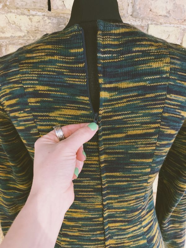 Vintage 1970s long sleeved knit dress size S