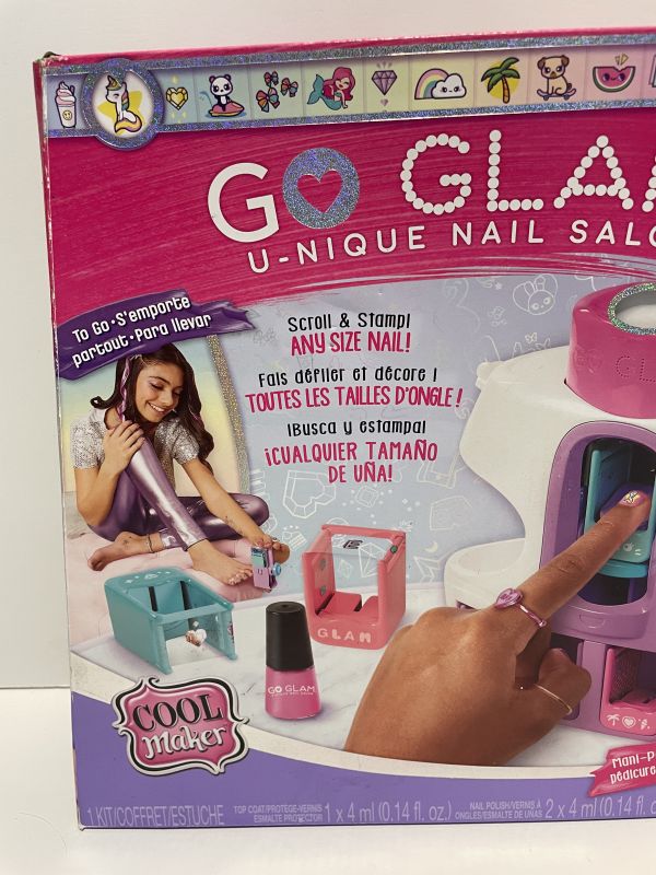 Go Glam unique nail salon