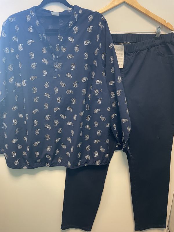 Navy trouser and blouse set