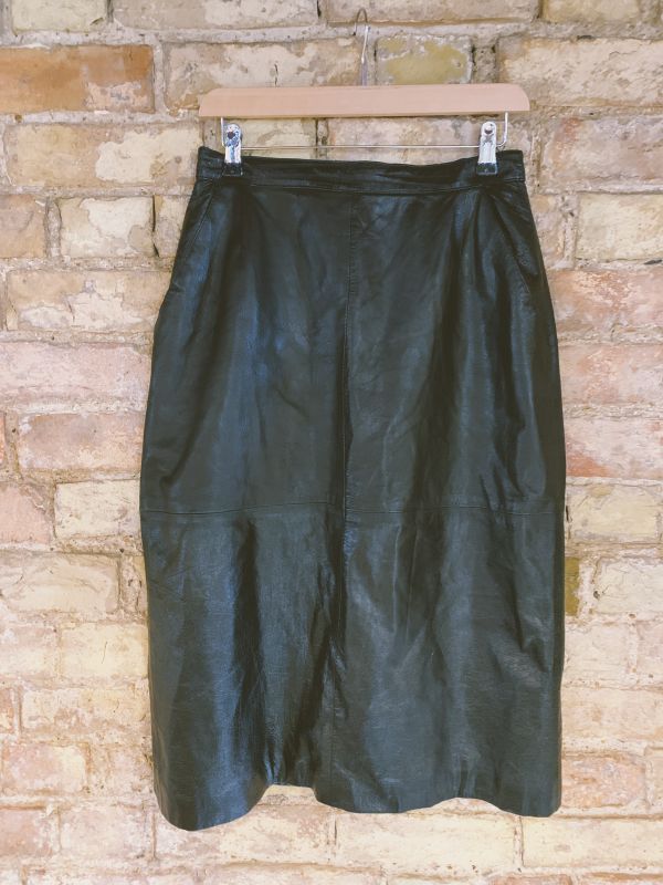 Vintage 1980s leather knee length skirt 28” waist