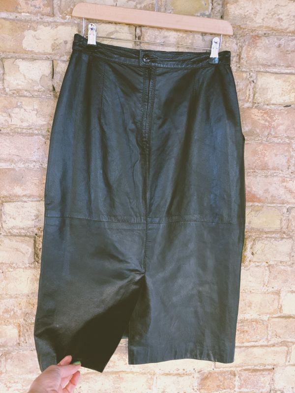 Vintage 1980s leather knee length skirt 28” waist