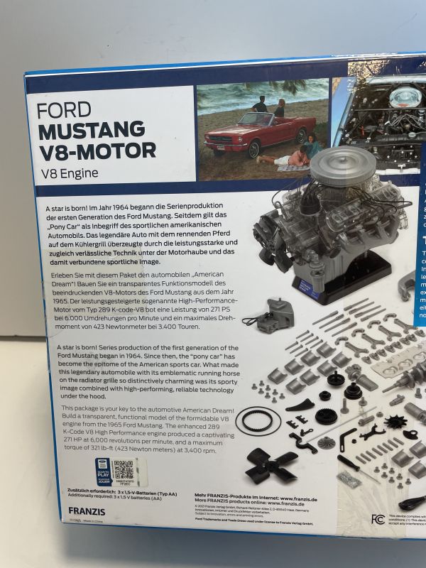 Ford Mustang v8 model kit