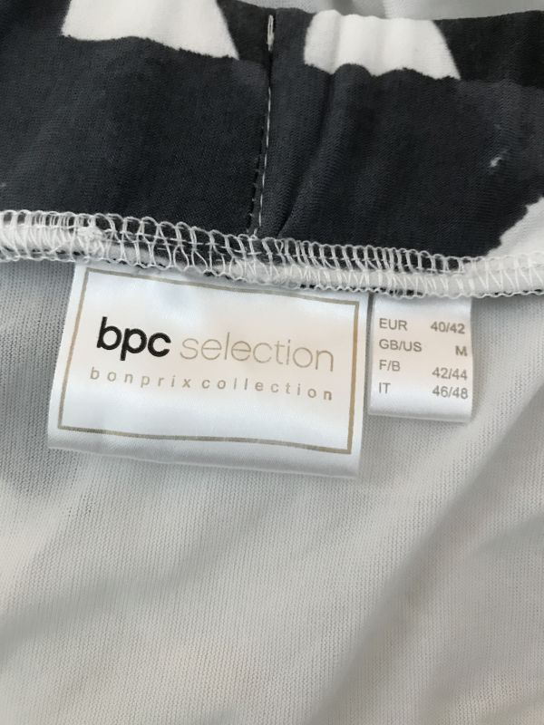 BPC Black and White Floral Skirt