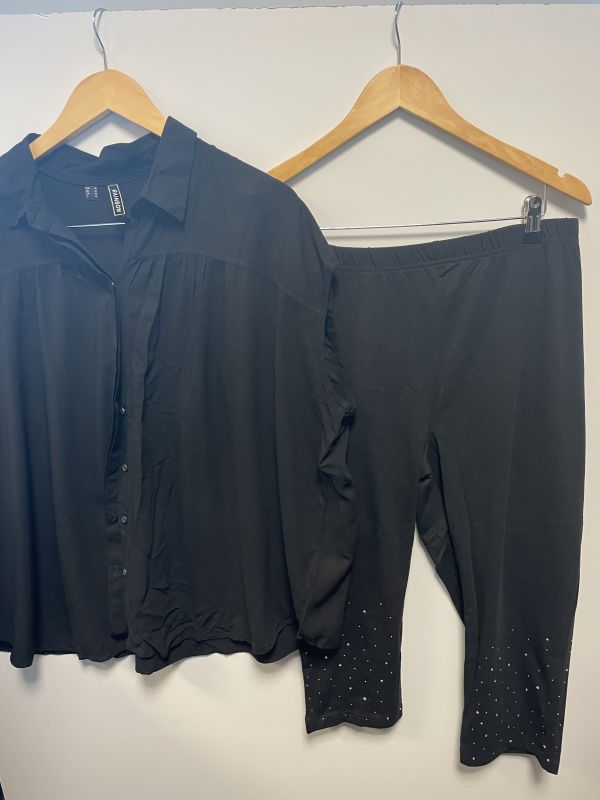 Black blouse and leggings set