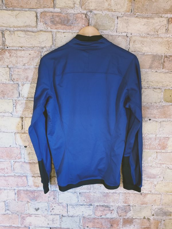 Navy outdoor sweater Size M