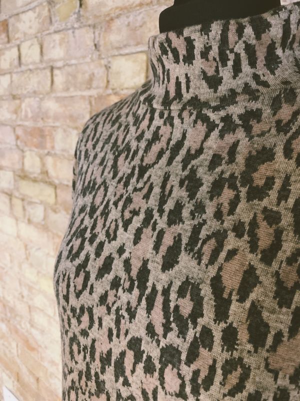 Retro leopard dress Size M