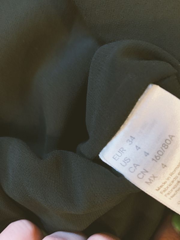 Black strappy dress w/pockets size 8 [great open back!]