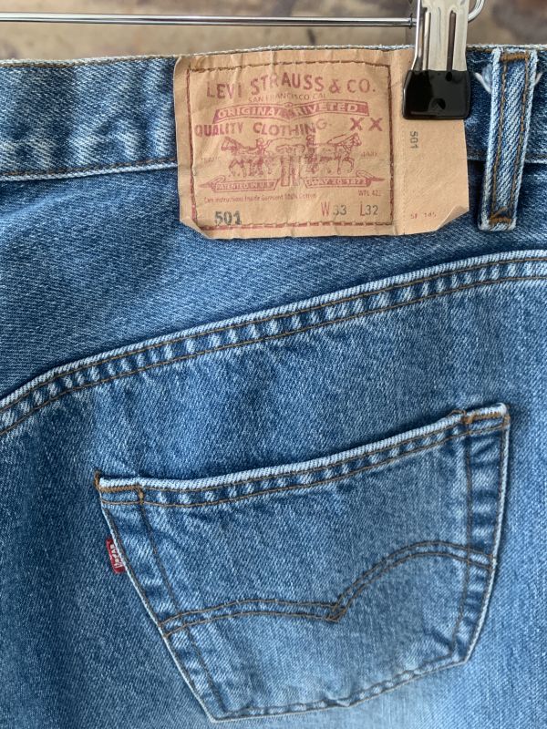 Vintage Levis Iconic 501 High Waisted Washed Blue Jeans W33 L32