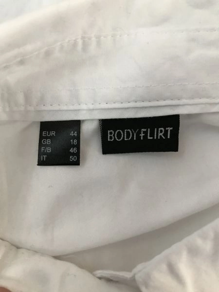 Body Flirt White Ruched Side Shirt