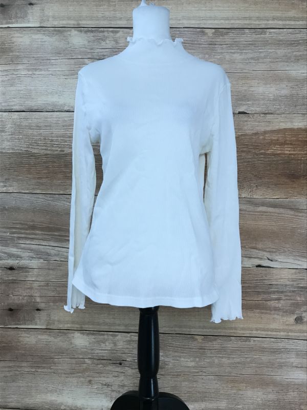 White long sleeved top