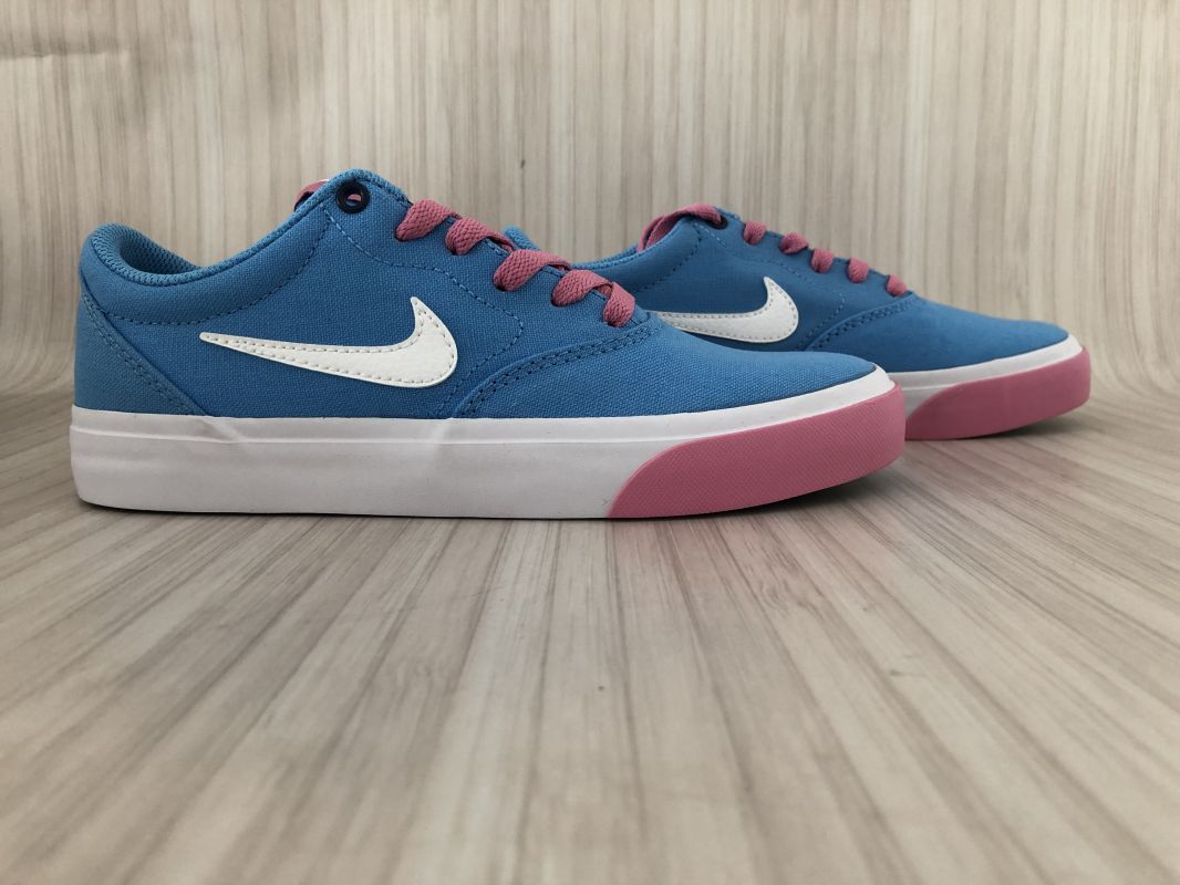 Nike SB Charge Canvas Baby Blue/Pink Trainers