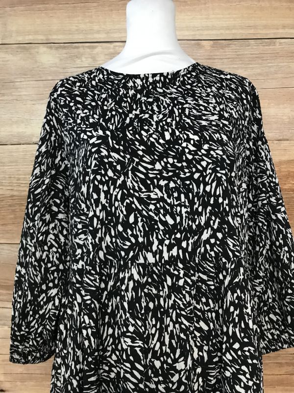 JD Williams Black and White Long Sleeve Dress