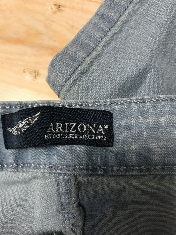Arizona light blue jeans