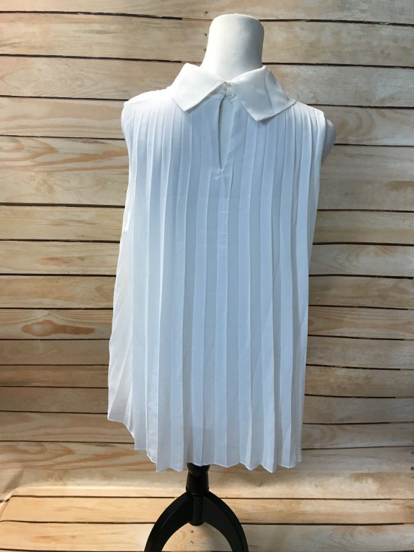 White vest top blouse