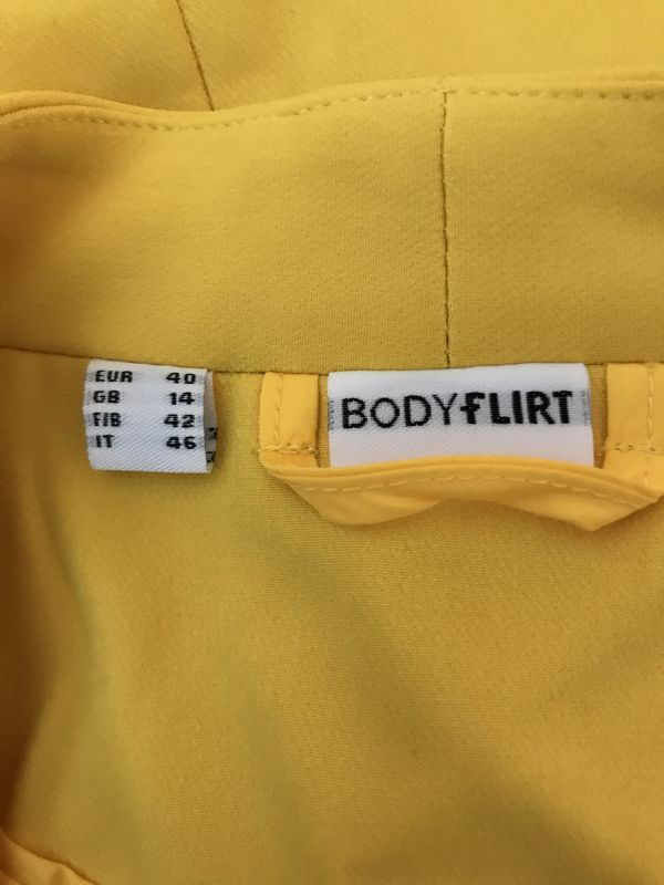 BodyFlirt Yellow Cropped One-Button Blazer