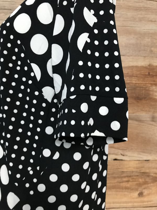 BodyFlirt Black and White Blouse with Polka Dot Design