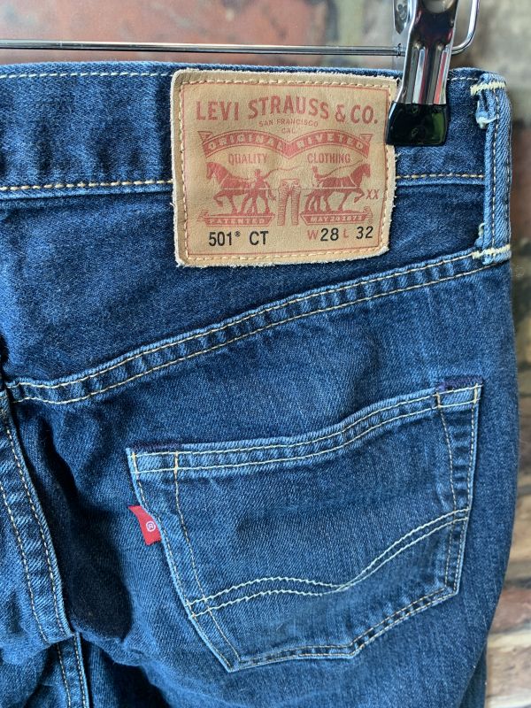 Vintage Levis Iconic 501 Regular Fit High Waisted Washed Blue Jeans W28 L32