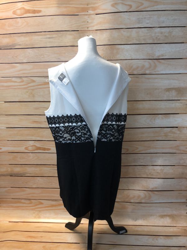 Fair Lady black and white top