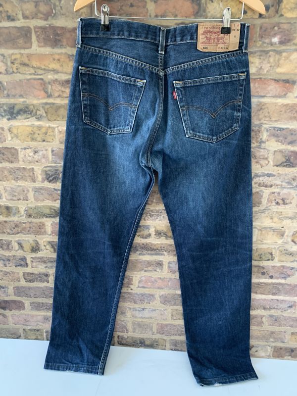 Vintage Levis Iconic 501 Regular Fit High Waisted Washed Blue Jeans