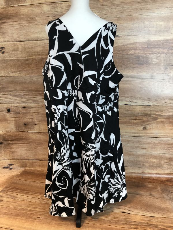 Black and white long top dress