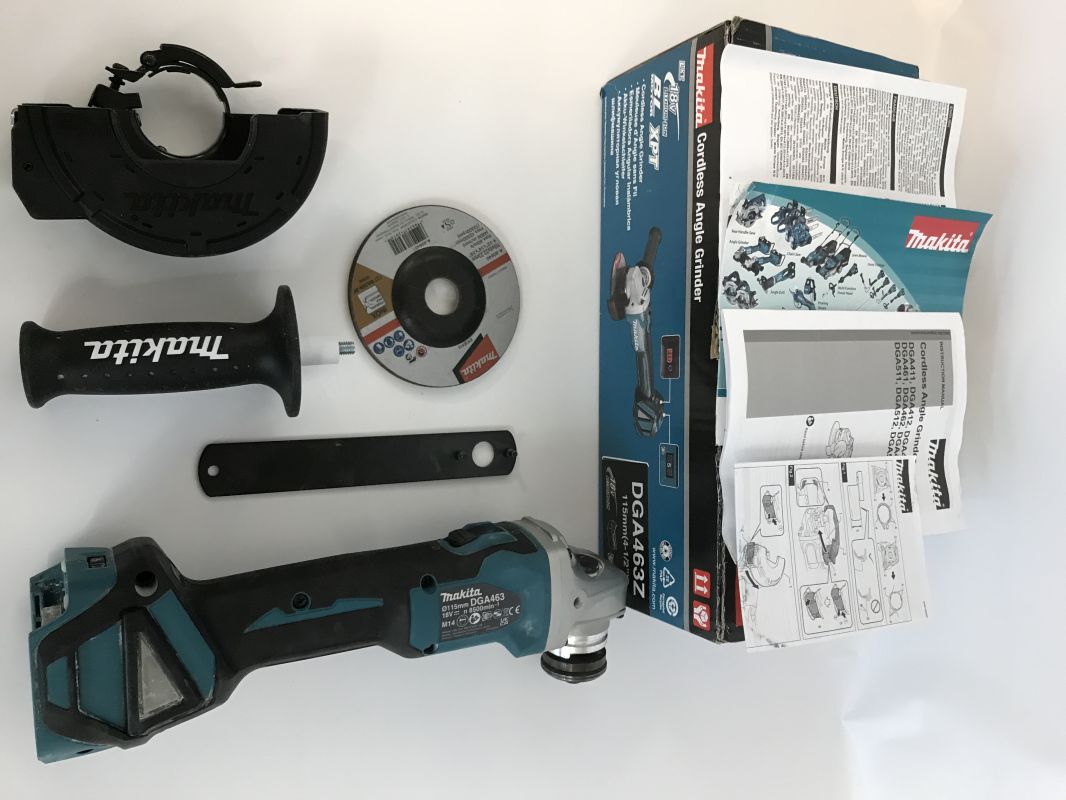 Makita DGA463Z 18V Li-Ion LXT 115mm Angle Grinder - Batteries and Charger Not Included